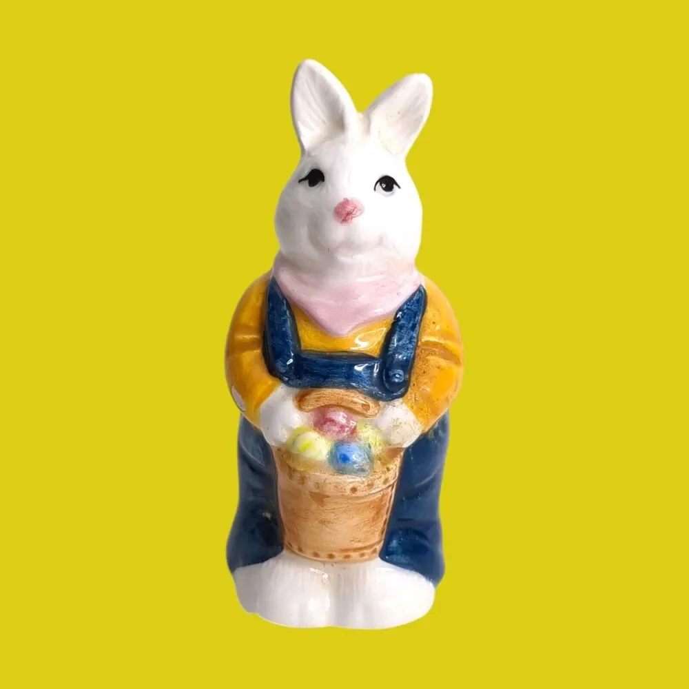Vintage Anthropomorphic Salt & Pepper Shakers Bunny Rabbit Bride and Groom ABC